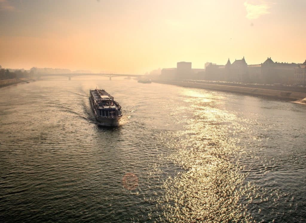 fahrrinne_im_fluss